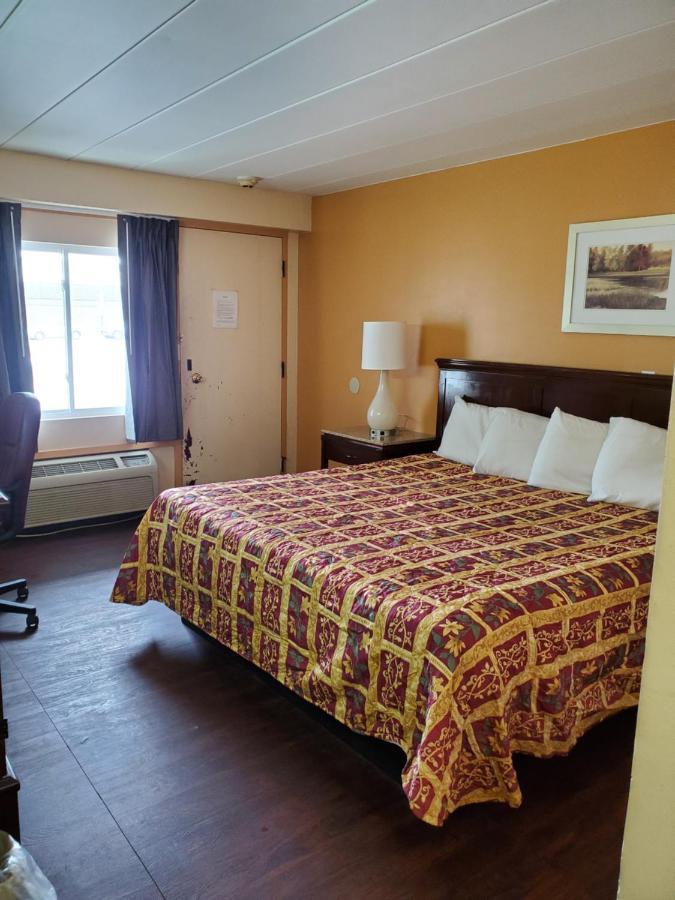 Budget Inn Of Бей Сити Екстериор снимка