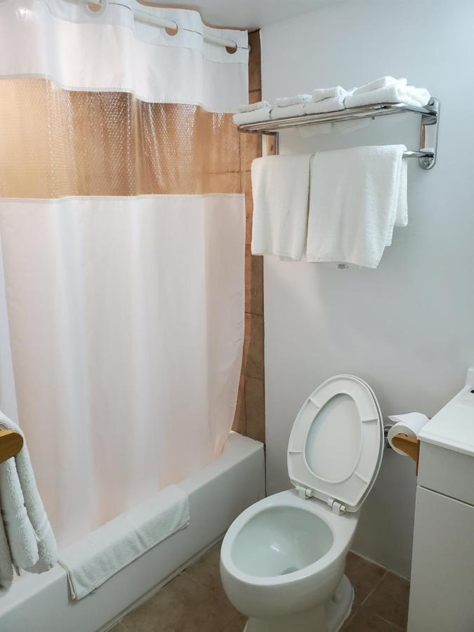 Budget Inn Of Бей Сити Екстериор снимка